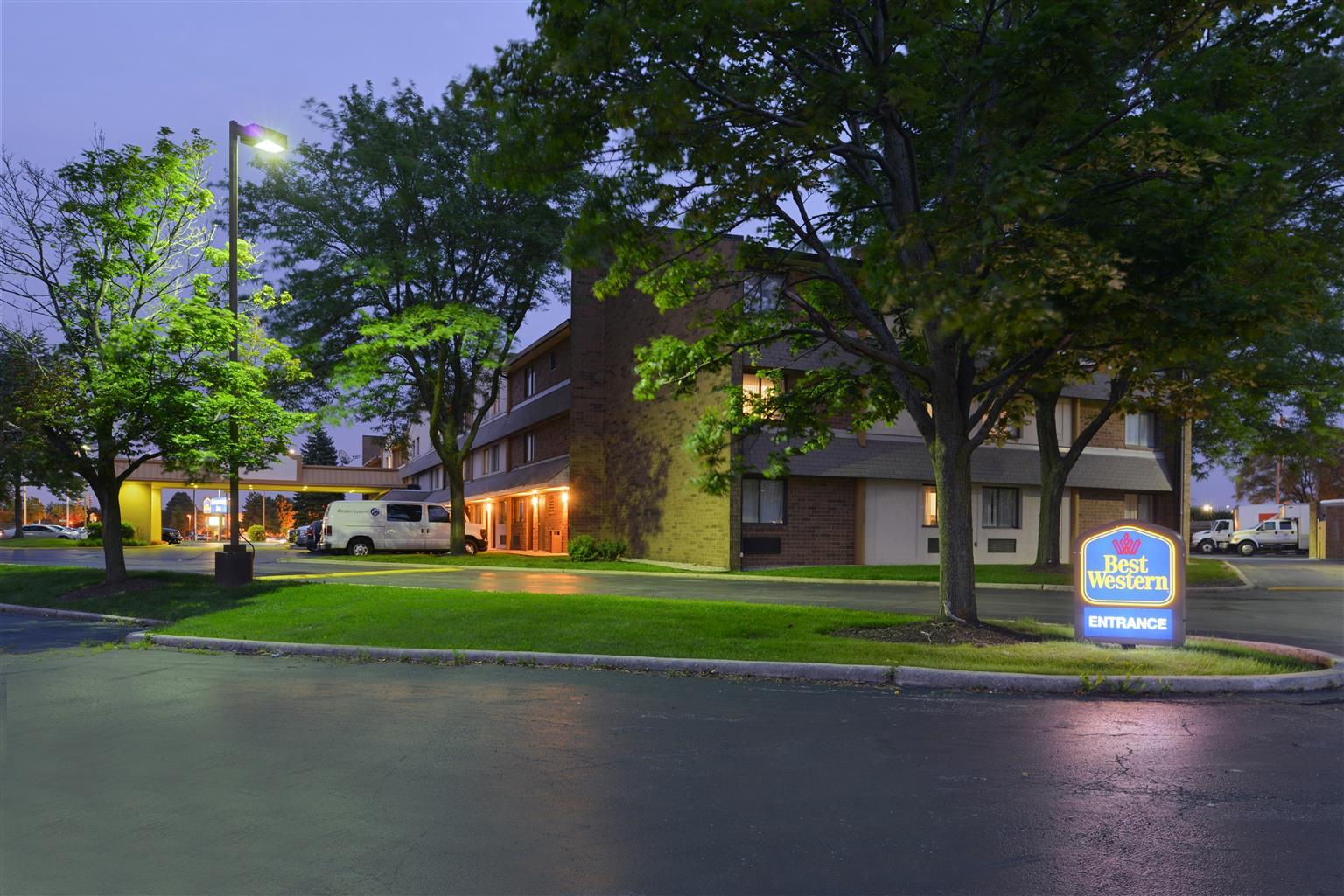 Best Western Naperville Inn Экстерьер фото